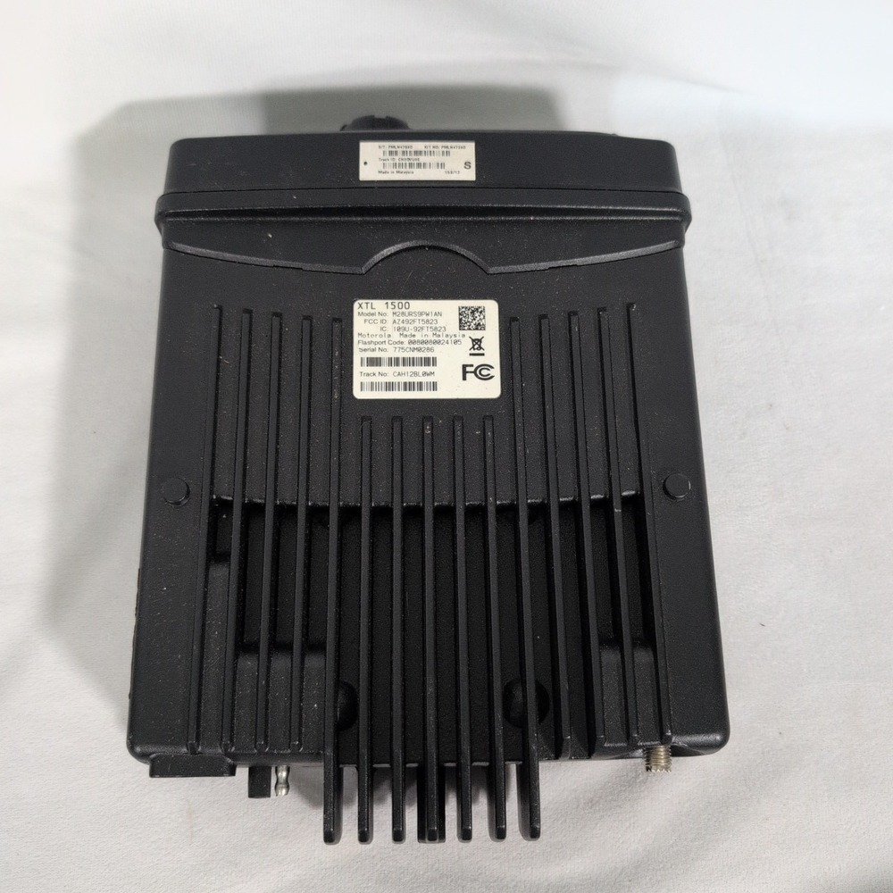 Motorola XTL1500 700/800 MHz In Dash Mobile 2 Way Radio w/ Head M28URS9PW1AN - Picture 6 of 7